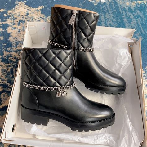 Michael kors Elsa Quilted Leather Chain Boot size6 